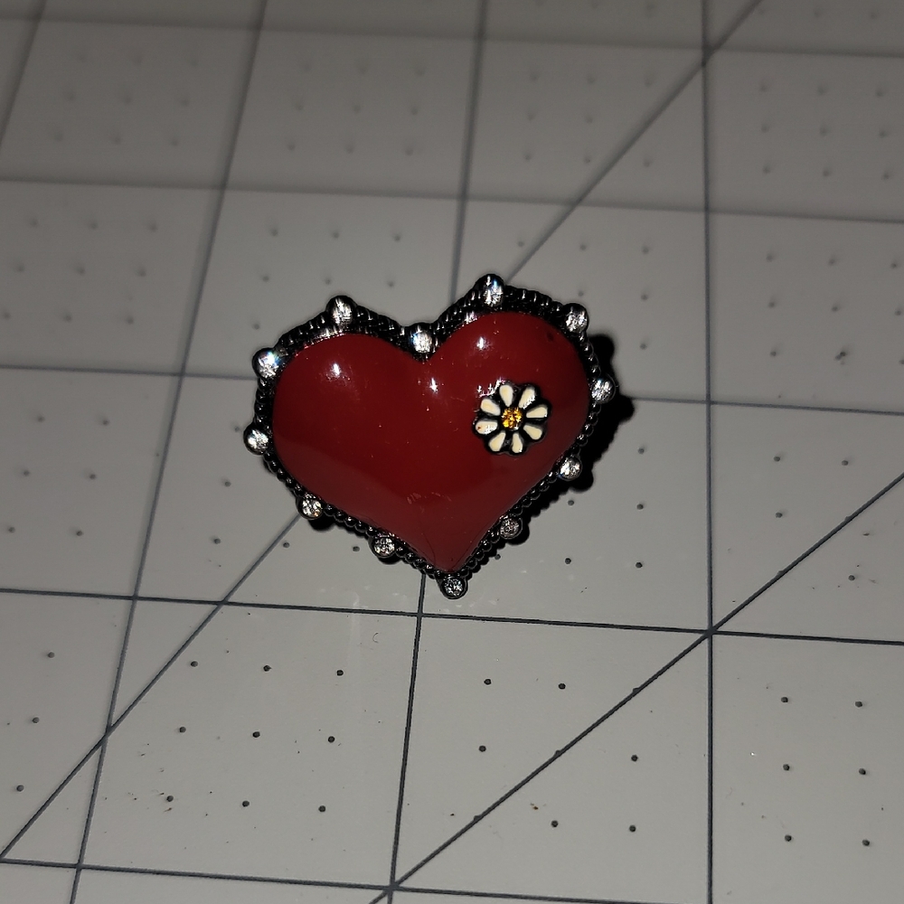 Vintage Hard Rock Cafe Red Heart Ring with Daisy Detail